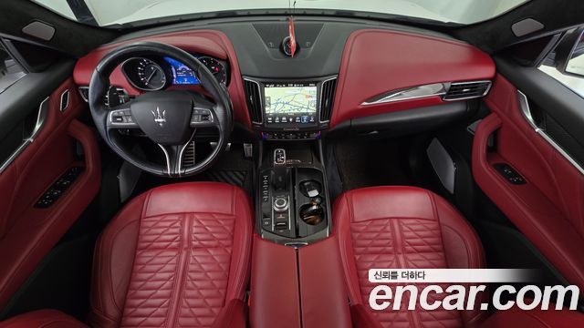 Maserati Levante 3.8 GTS AWD 2019 — фото 7