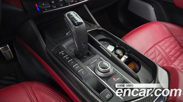Maserati Levante 3.8 GTS AWD 2019 — фото 9