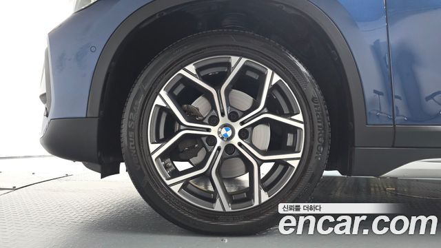 BMW X1 (F48) xDrive 18d xLine 2021 — фото 5
