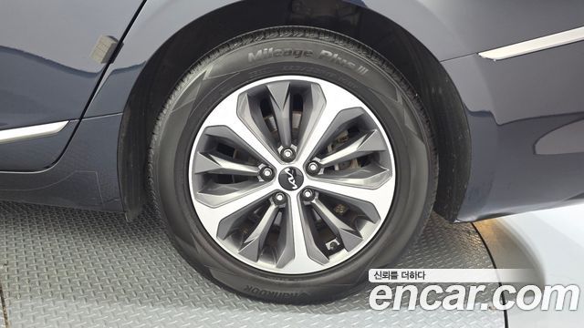 Kia K8 Hybrid Signature 2022 — фото 21