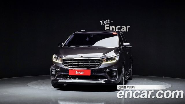 Kia Carnival 9-Seater Noblesse Special 2019 — фото 3