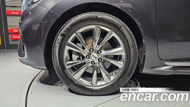 Kia Carnival 9-Seater Noblesse Special 2019 — фото 5