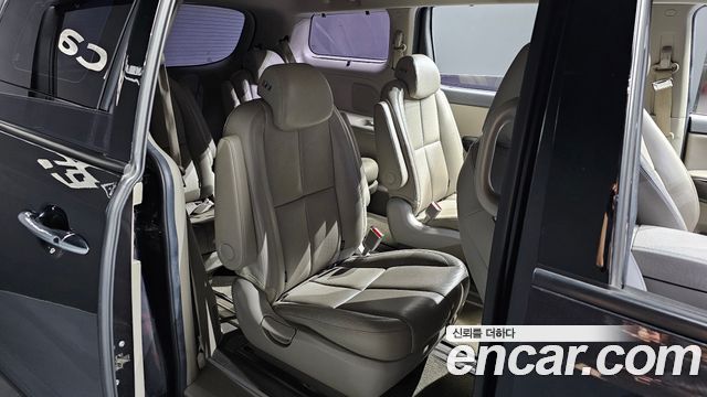 Kia Carnival 9-Seater Noblesse Special 2019 — фото 15