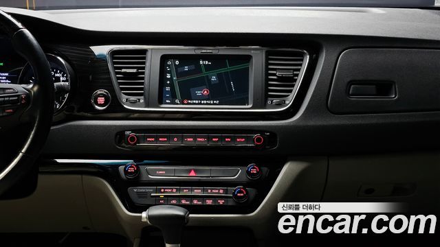 Kia Carnival 9-Seater Noblesse Special 2019 — фото 18