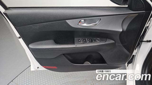 Kia K3 (II) 1.6 Trendy 2023 — фото 24