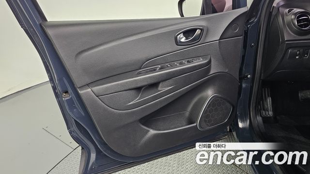 Renault Korea QM3 RE 2018 — фото 24