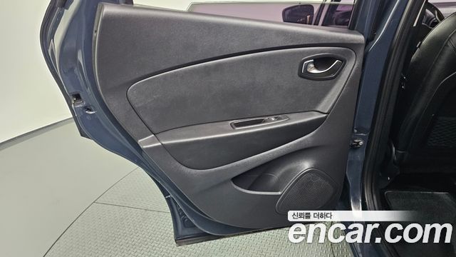 Renault Korea QM3 RE 2018 — фото 25