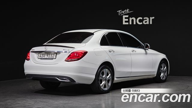 Mercedes-Benz C-Class (W205) C220 d 4MATIC 2017 — фото 2