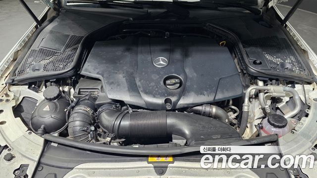 Mercedes-Benz C-Class (W205) C220 d 4MATIC 2017 — фото 6