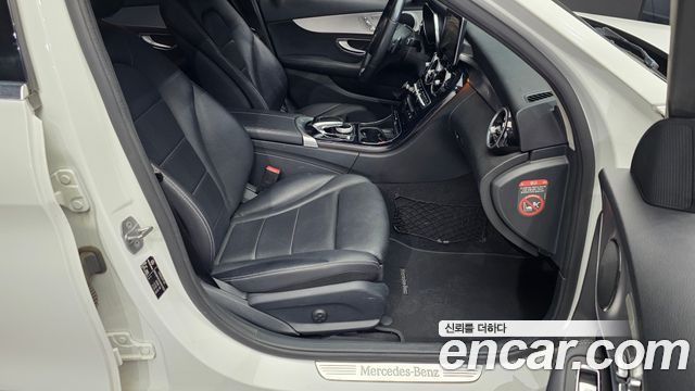 Mercedes-Benz C-Class (W205) C220 d 4MATIC 2017 — фото 11