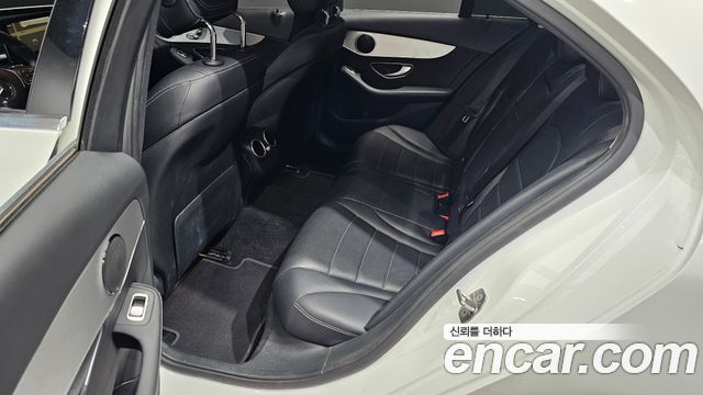 Mercedes-Benz C-Class (W205) C220 d 4MATIC 2017 — фото 12