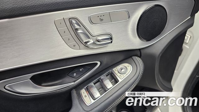 Mercedes-Benz C-Class (W205) C220 d 4MATIC 2017 — фото 20