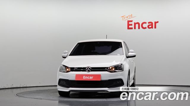 Volkswagen Polo 1.6 TDI R-Line 5th 2014 — фото 3
