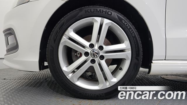 Volkswagen Polo 1.6 TDI R-Line 5th 2014 — фото 5