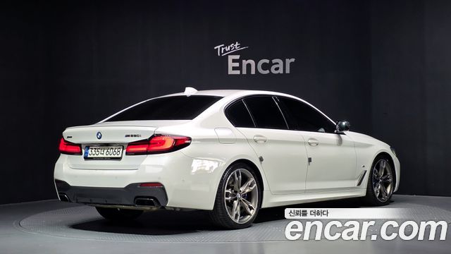 BMW 5 Series (G30) M550i xDrive 2021 — фото 2