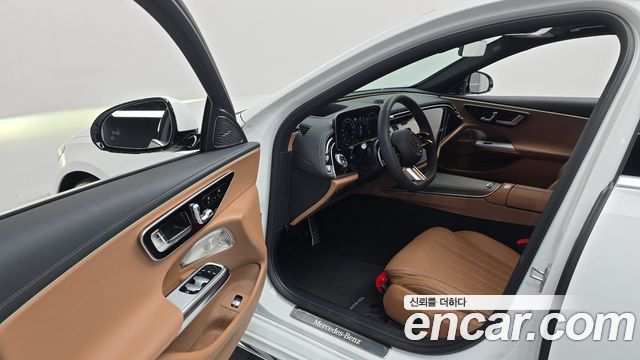 Mercedes-Benz E-Class (W214) E300 4MATIC AMG Line 2026 — фото 10