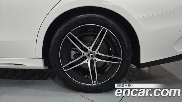 Mercedes-Benz E-Class (W214) E300 4MATIC AMG Line 2026 — фото 21