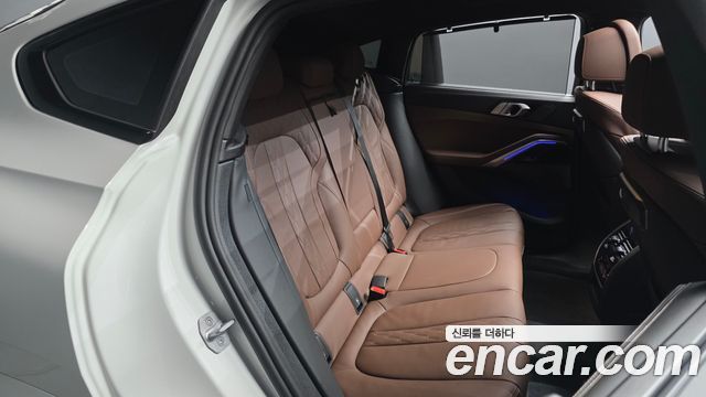 BMW X6 (G06) xDrive40i M Sport 2025 — фото 11