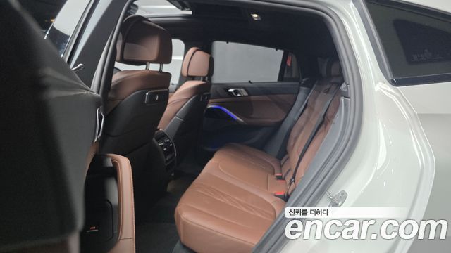 BMW X6 (G06) xDrive40i M Sport 2025 — фото 12