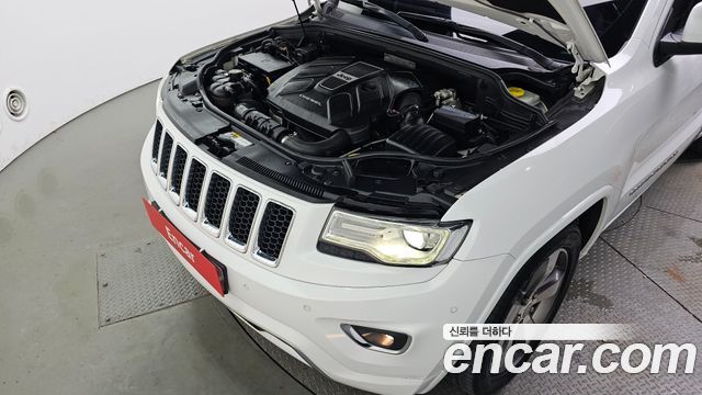 Jeep Grand Cherokee 3.0 Diesel Overland WK2 2016 — фото 6