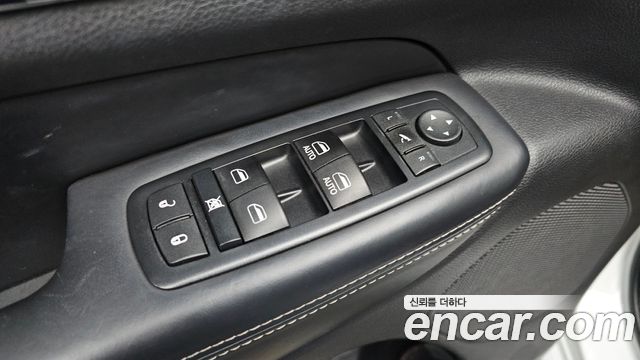 Jeep Grand Cherokee 3.0 Diesel Overland WK2 2016 — фото 13