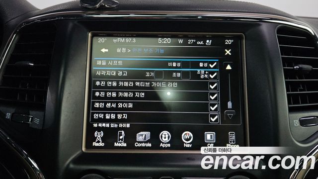 Jeep Grand Cherokee 3.0 Diesel Overland WK2 2016 — фото 17