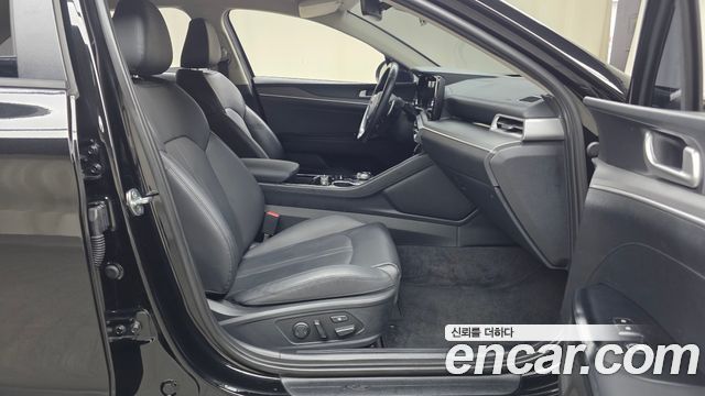 Kia K5 (III) 2.0 Prestige 2022 — фото 11