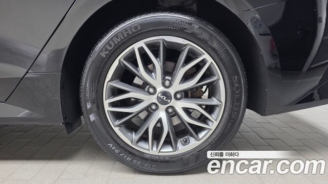 Kia K5 (III) 2.0 Prestige 2022 — фото 21