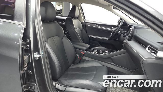 Kia K5 (III) 2.0 Prestige 2022 — фото 11