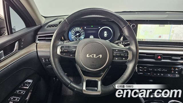 Kia K5 (III) 2.0 Signature 2023 — фото 13