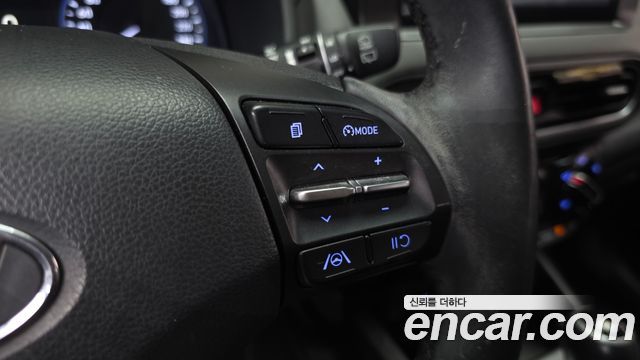 Hyundai Kona Gasoline 2.0 2WD Smart 2021 — фото 17