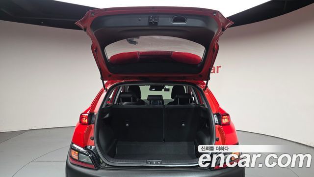 Hyundai Kona Gasoline 2.0 2WD Smart 2021 — фото 20