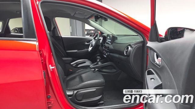 Hyundai Kona Gasoline 2.0 2WD Smart 2021 — фото 26