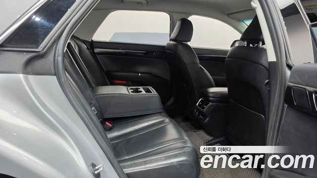 Hyundai Grandeur (GN7) 3.5 LPG 2WD (Taxi) Deluxe 2023 — фото 12