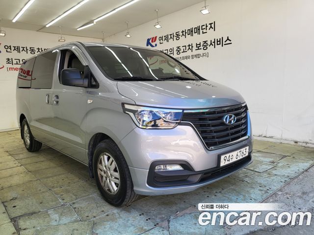 Hyundai Grand Starex Van 3-Seater Smart 2021 — фото 3