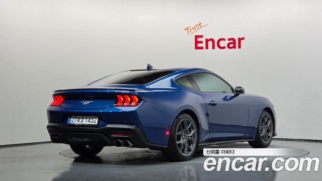 Ford Mustang (VII) 2.3 EcoBoost Premium Coupe 2024 — фото 2