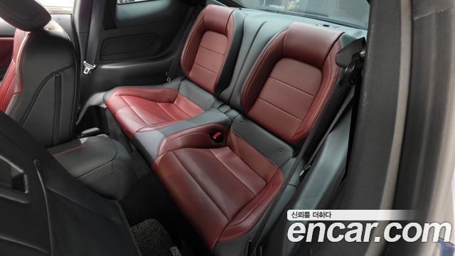 Ford Mustang (VII) 2.3 EcoBoost Premium Coupe 2024 — фото 18