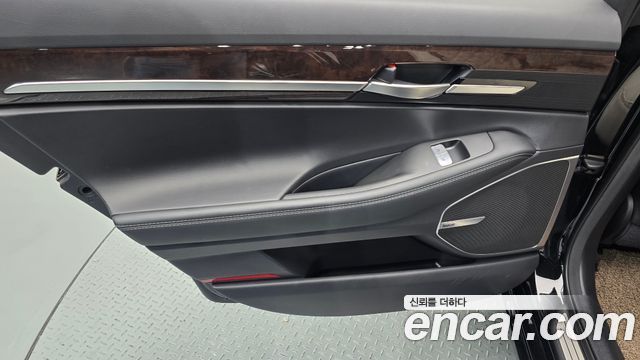 Genesis EQ900 3.3 T-GDI Luxury 2016 — фото 24