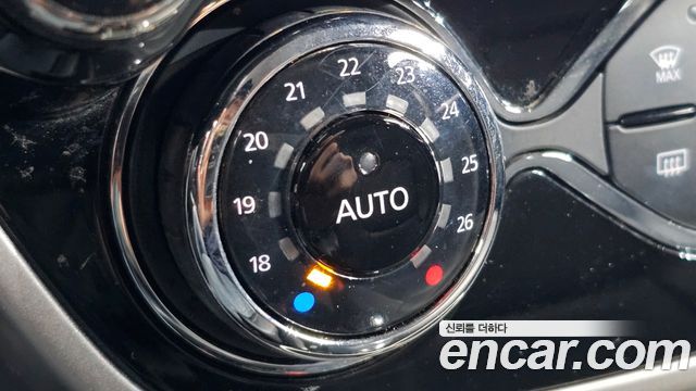 Renault Korea QM3 LE 2016 — фото 16