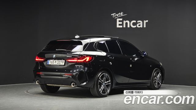 BMW 1 Series (F40) 120i M Sports 2023 — фото 2