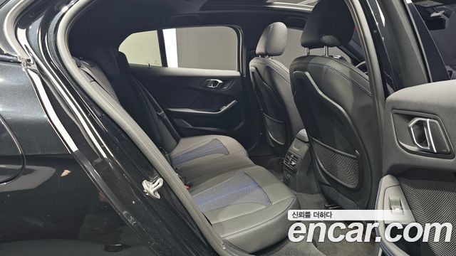 BMW 1 Series (F40) 120i M Sports 2023 — фото 11