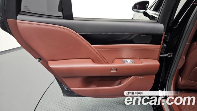 Genesis G90 (RS4) Gasoline 3.5 Turbo AWD 2023 — фото 25