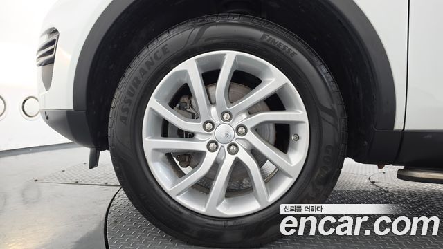 Land Rover Discovery Sport 2.0 TD4 SE 2018 — фото 5