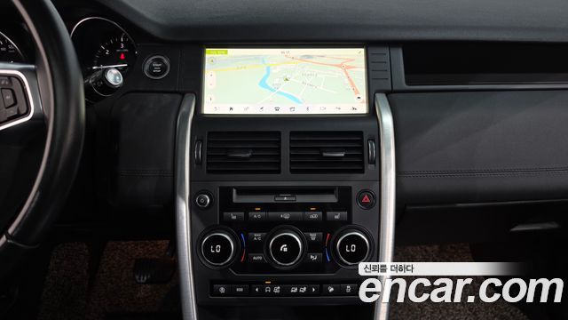 Land Rover Discovery Sport 2.0 TD4 SE 2018 — фото 13