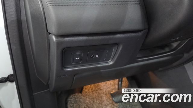 Land Rover Discovery Sport 2.0 TD4 SE 2018 — фото 27
