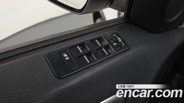 Land Rover Discovery Sport 2.0 TD4 SE 2018 — фото 29