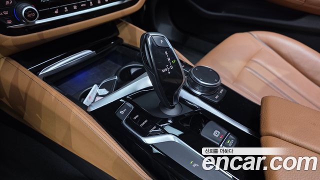 BMW 5 Series (G30) 520d Luxury Special Edition 2018 — фото 9