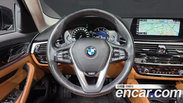 BMW 5 Series (G30) 520d Luxury Special Edition 2018 — фото 15