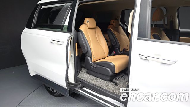 Kia Carnival (IV) Diesel 9-Seater Prestige 2023 — фото 12