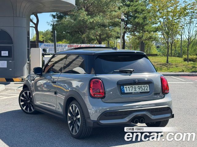MINI Cooper S Classic Launch Pack Third Generation 2022 — фото 2